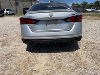 2024 Nissan Altima SR FWD - Exterior Rear Center Image